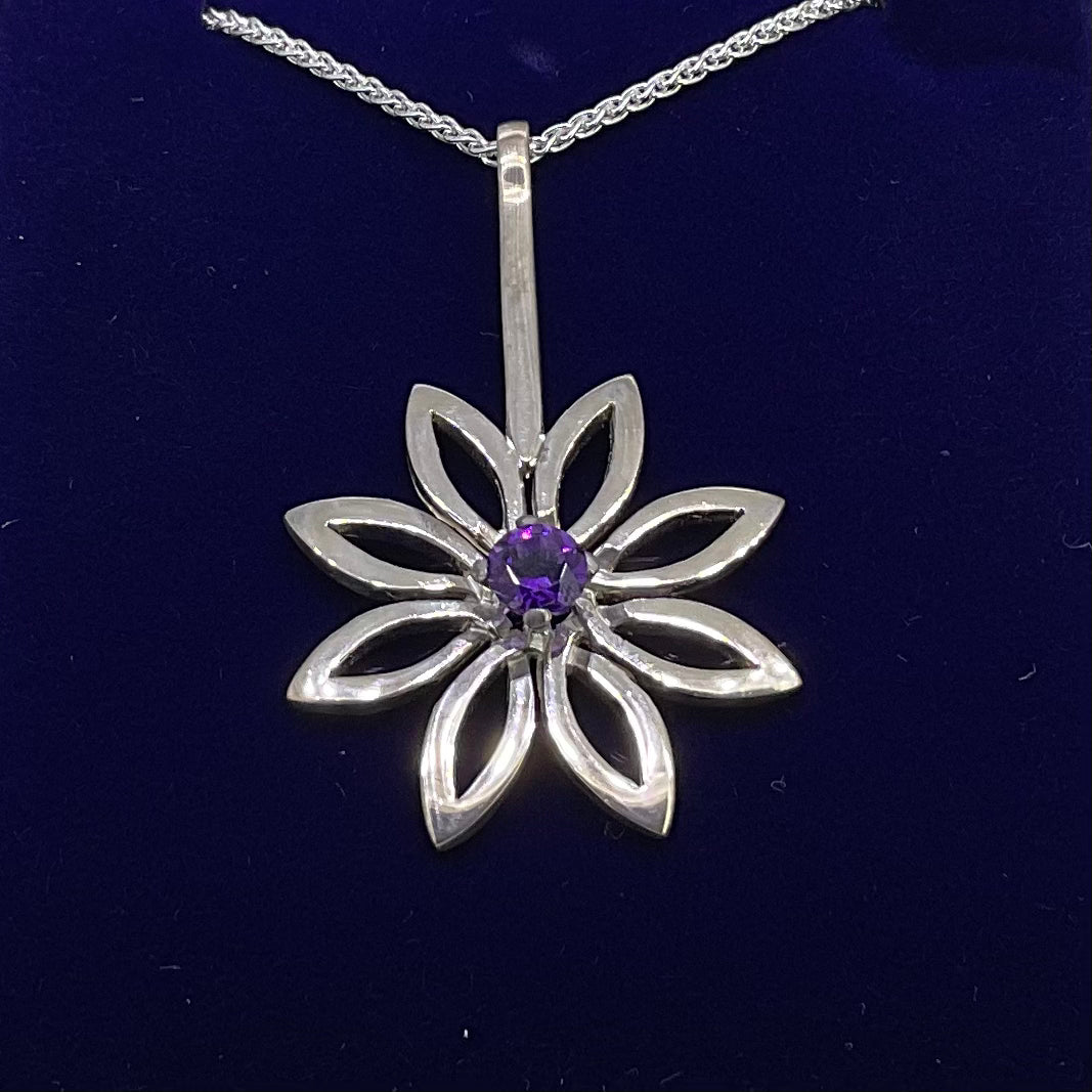 Celtic Daisy Sterling Silver Pendant with Amethyst