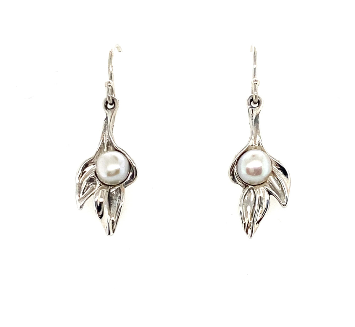 Sterling Silver &amp; Pearl Earrings N213