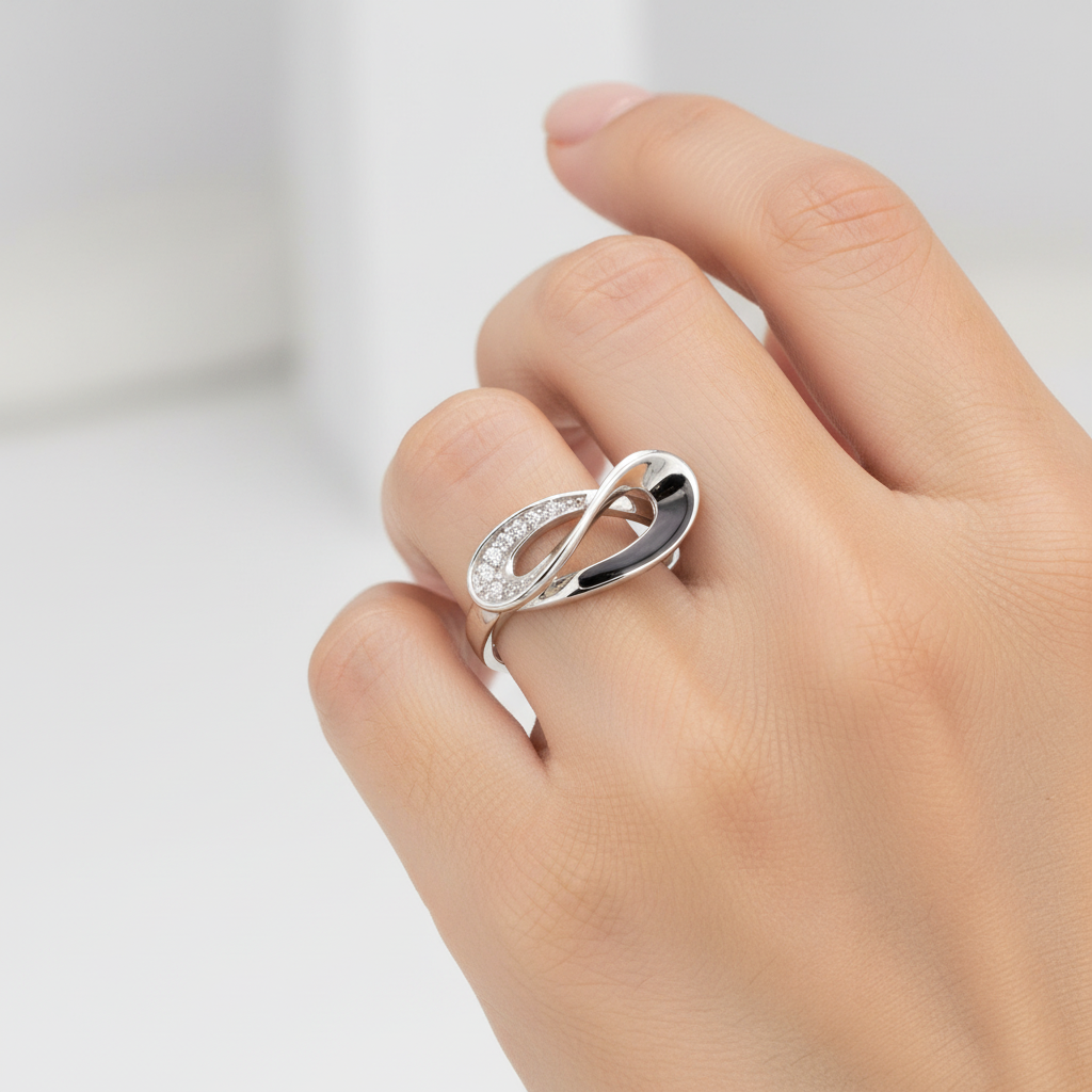 14 Carat White Gold Diamond Ring 4109407