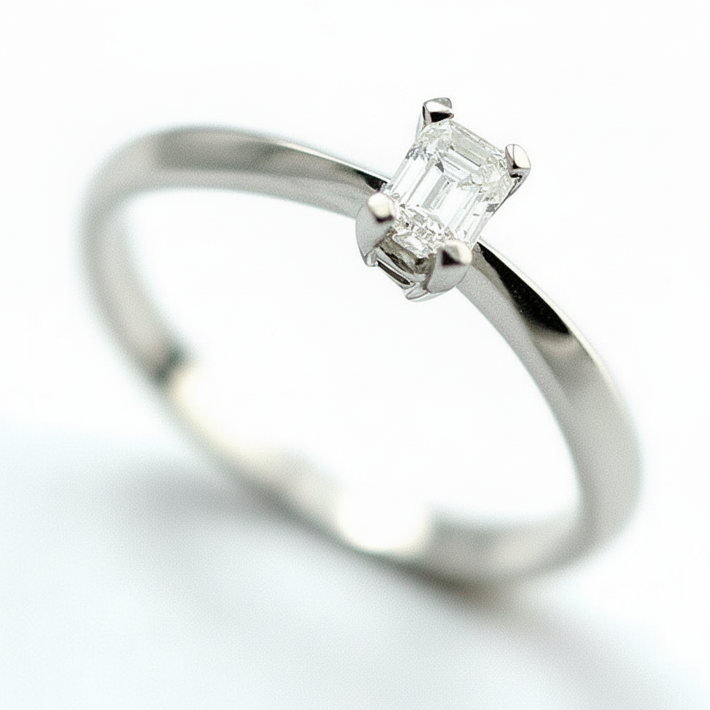 18ct White Gold Emerald Cut Certificated Diamond Engagement Ring 0.25ct-L1797HS