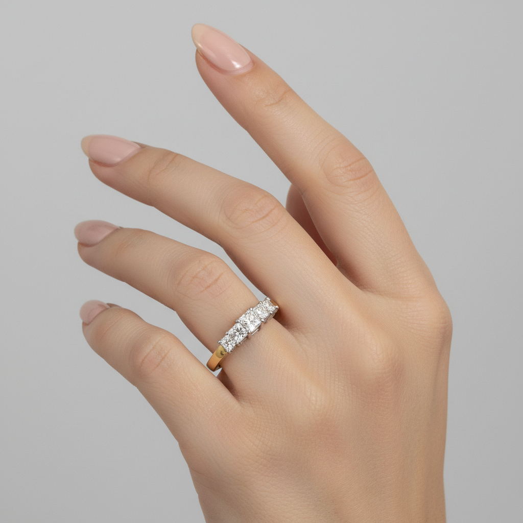 18ct Yellow and White Gold and Diamond Ring - 10D0041