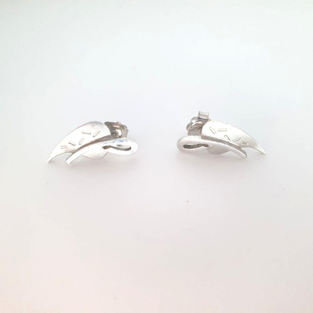 9ct White Gold Leaf Earrings