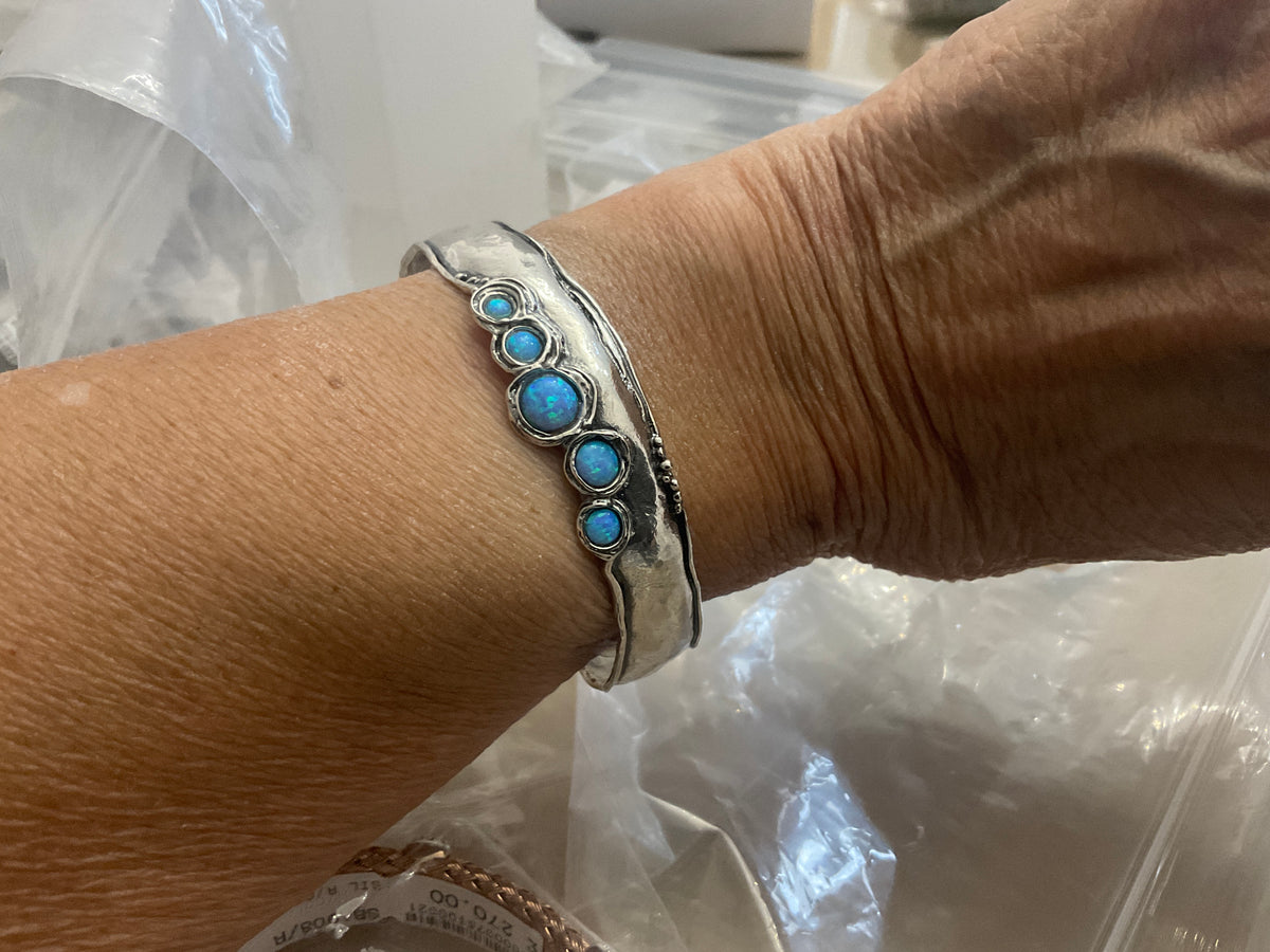 Designer Silver Bangle 5015