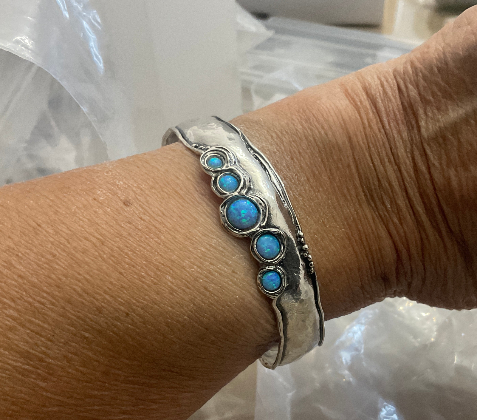 Designer Silver Bangle 5015