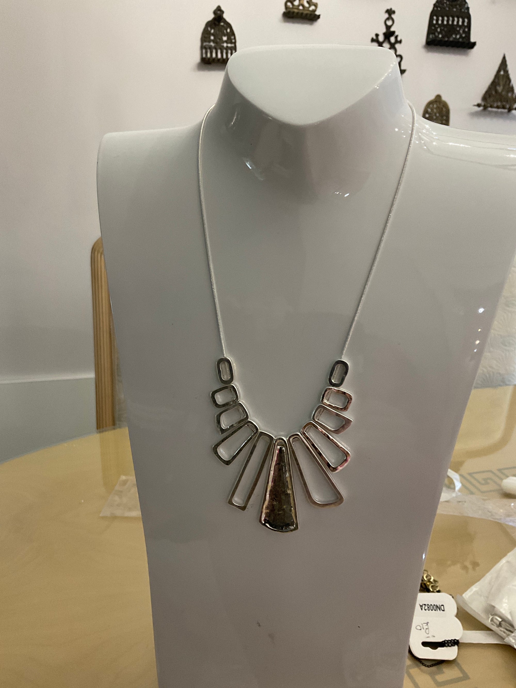 Fashion Jewellery statement Necklace