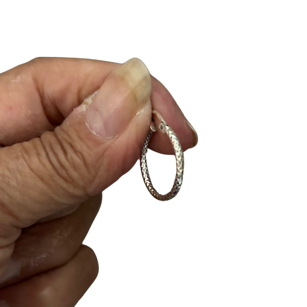 Small Textured Hoop Earrings.CE1599 Tianguis Jackson