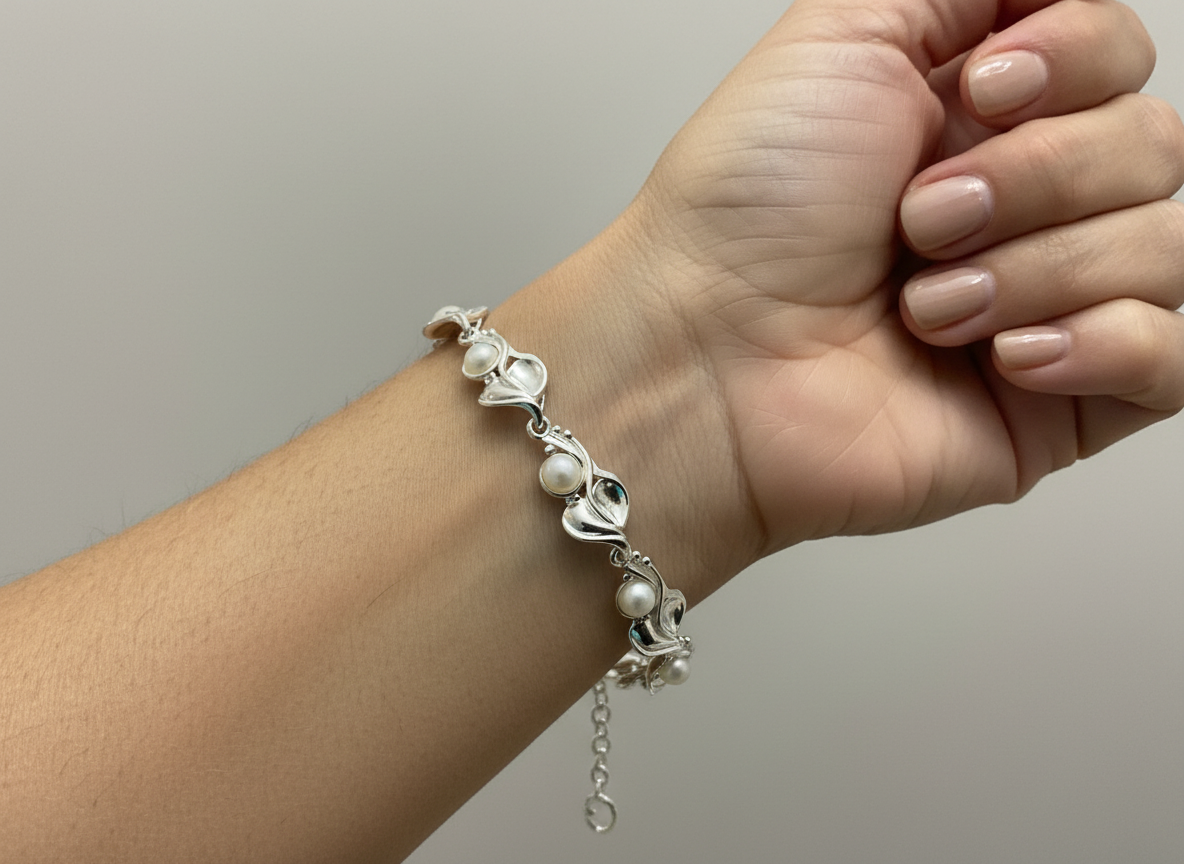 Designer Silver And Pearl Bracelet B4WP Hagit Gorali