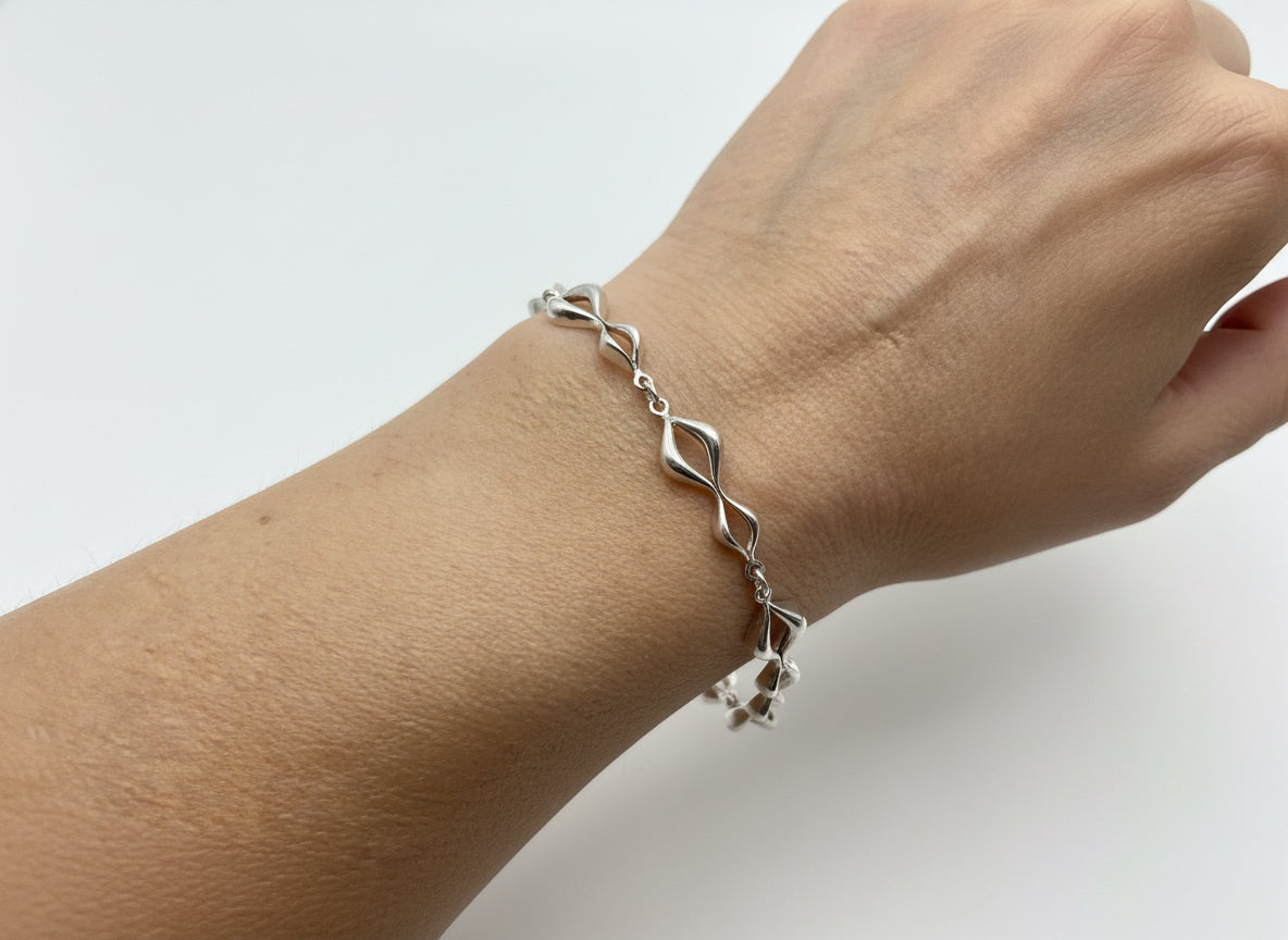 Pretty Silver Bracelet 20161Tokash
