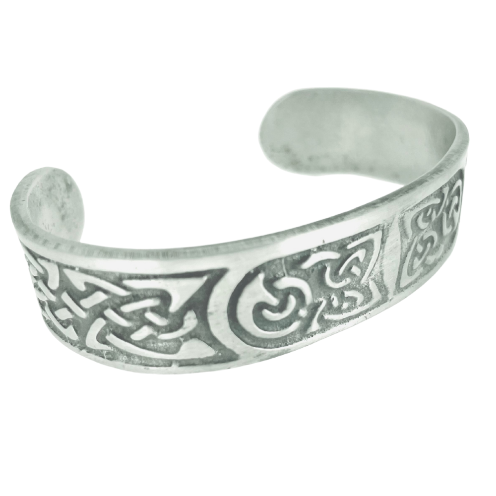Pewter Celtic Knot Bangle.MBN2 Pewtermill