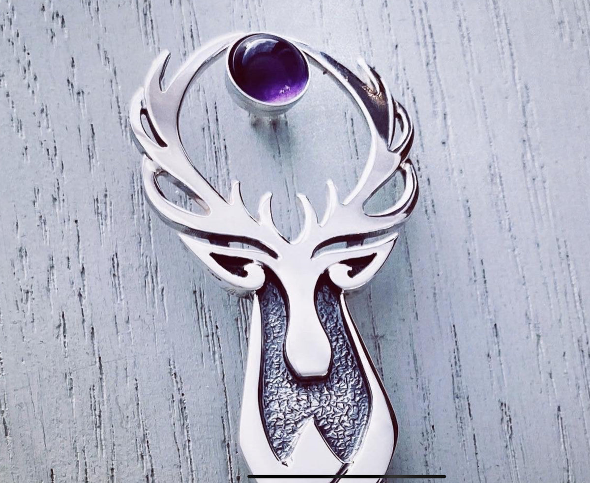 Highland Stag Kilt Pin.