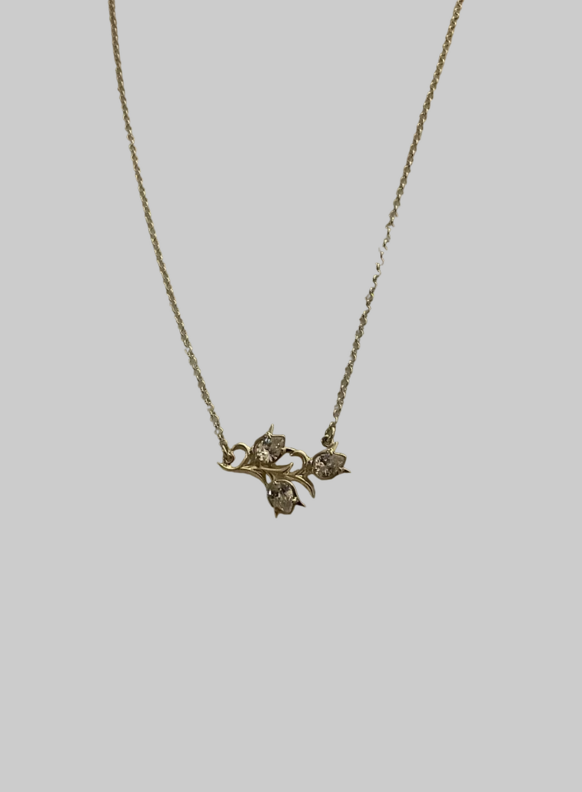 Pear Shaped Flower 18 inch Cubic Zirconium silver necklace TK