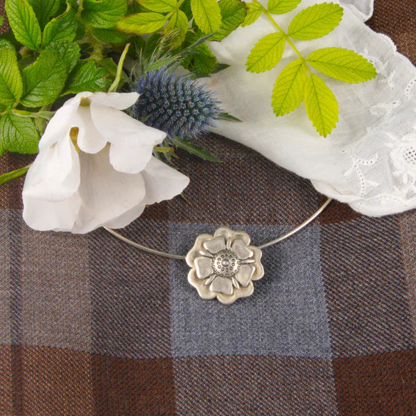 Jacobite Rose Coin Neckwire