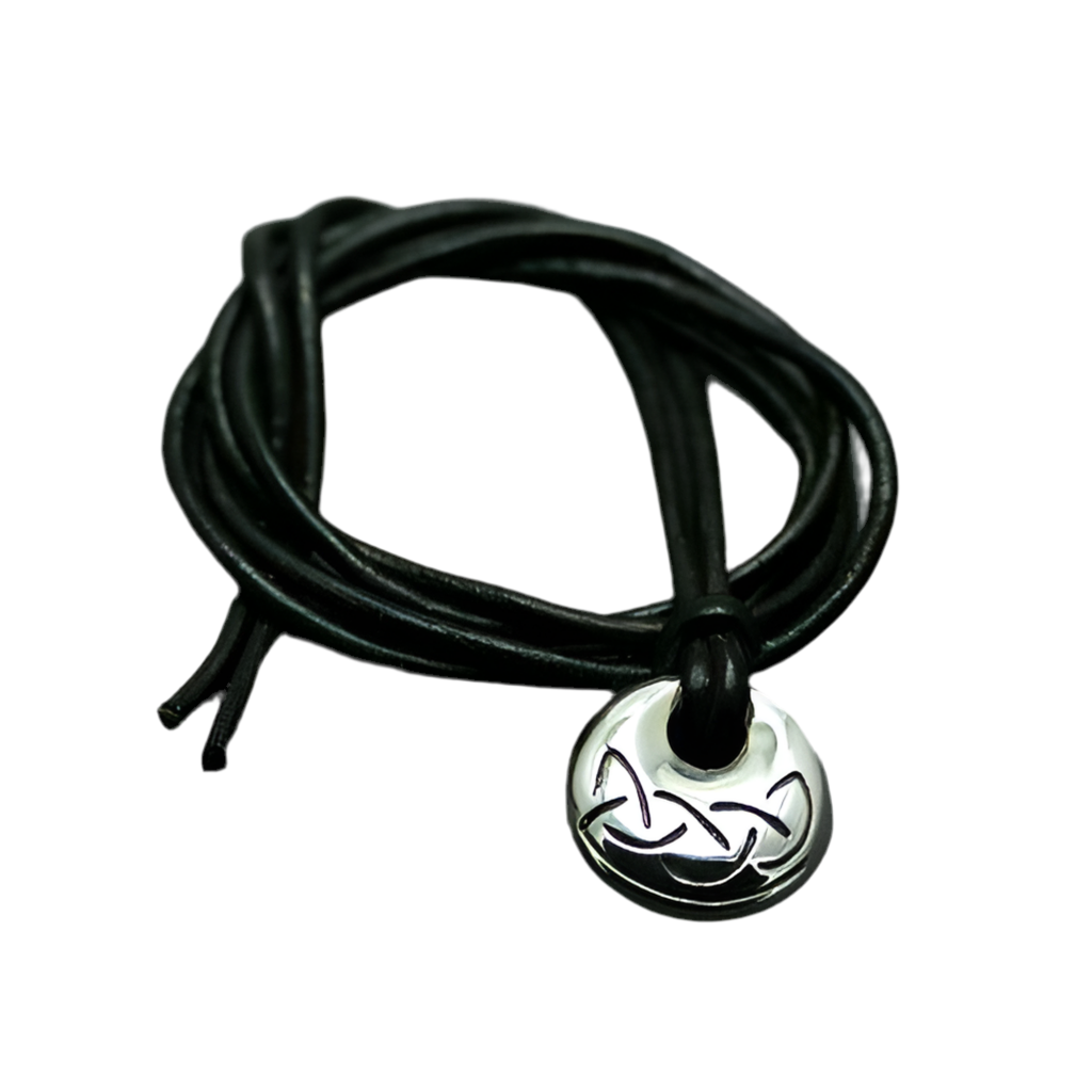 Silver Celtic Amulet - KNOT 2