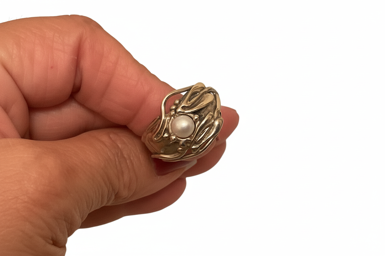 Sterling Silver And Pearl Ring -2705 Hagit Gorali