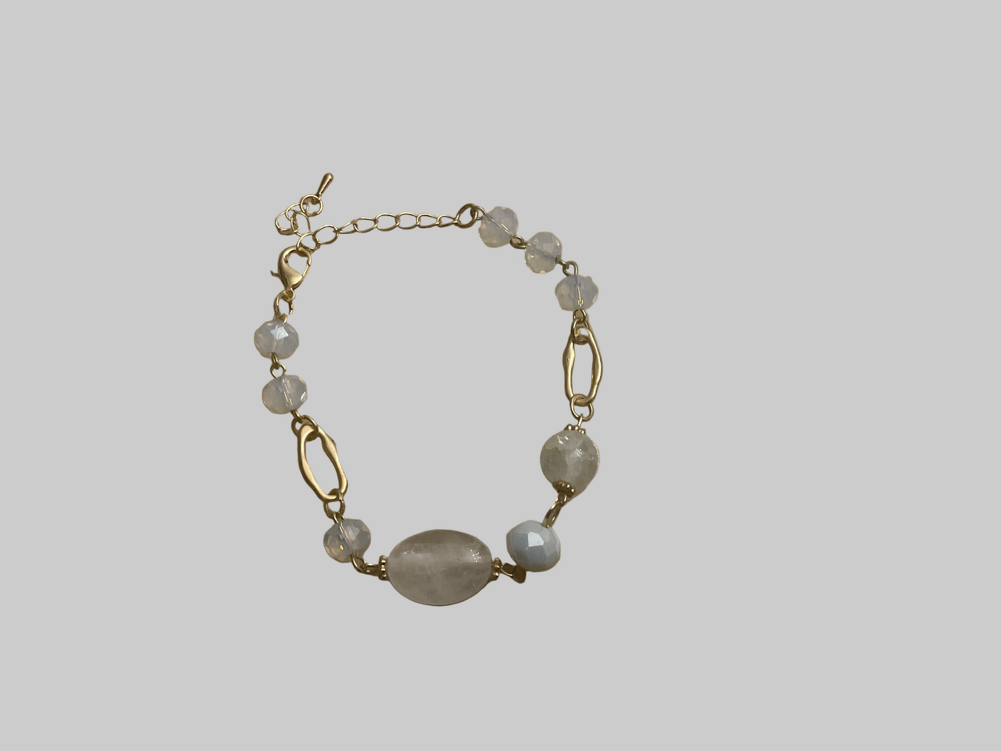 Fashion Jewellery Gold coloured bracelet set with stones.