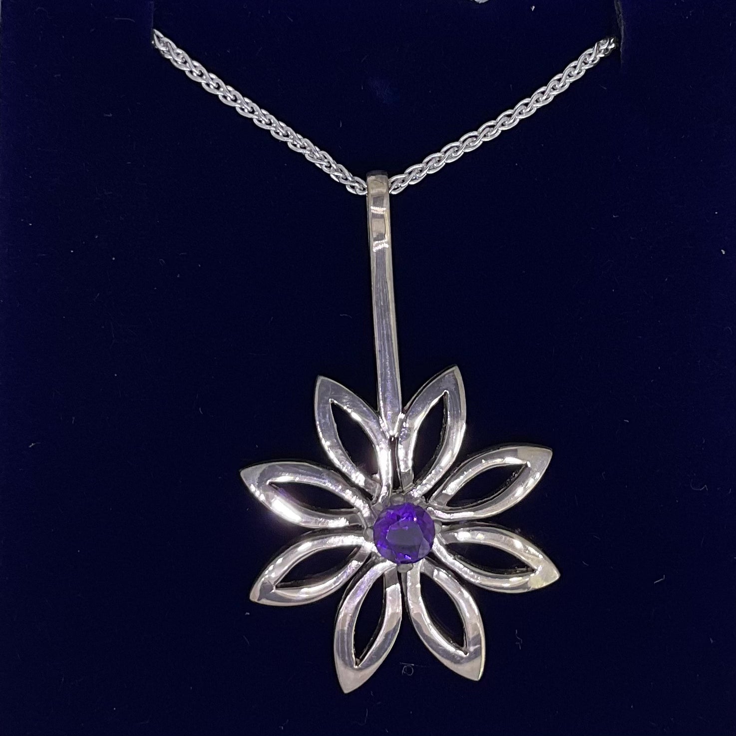 Celtic Daisy Sterling Silver Pendant with Amethyst