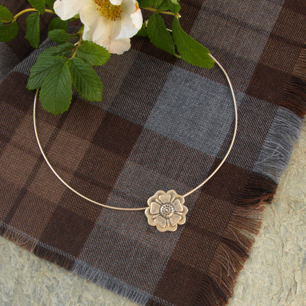 Jacobite Rose Coin Neckwire