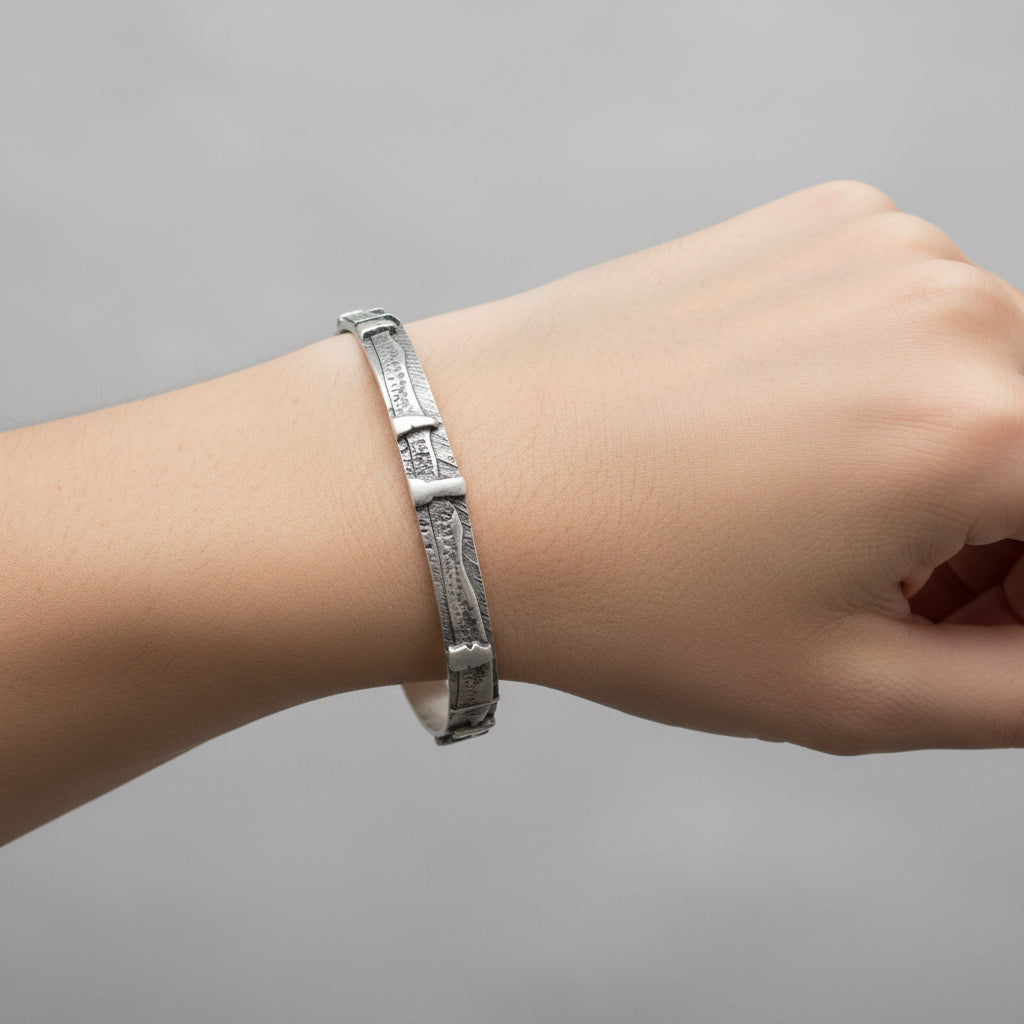 Outlander Silver or 9ct Yellow Gold Bangle - 140150/240150 Aurora