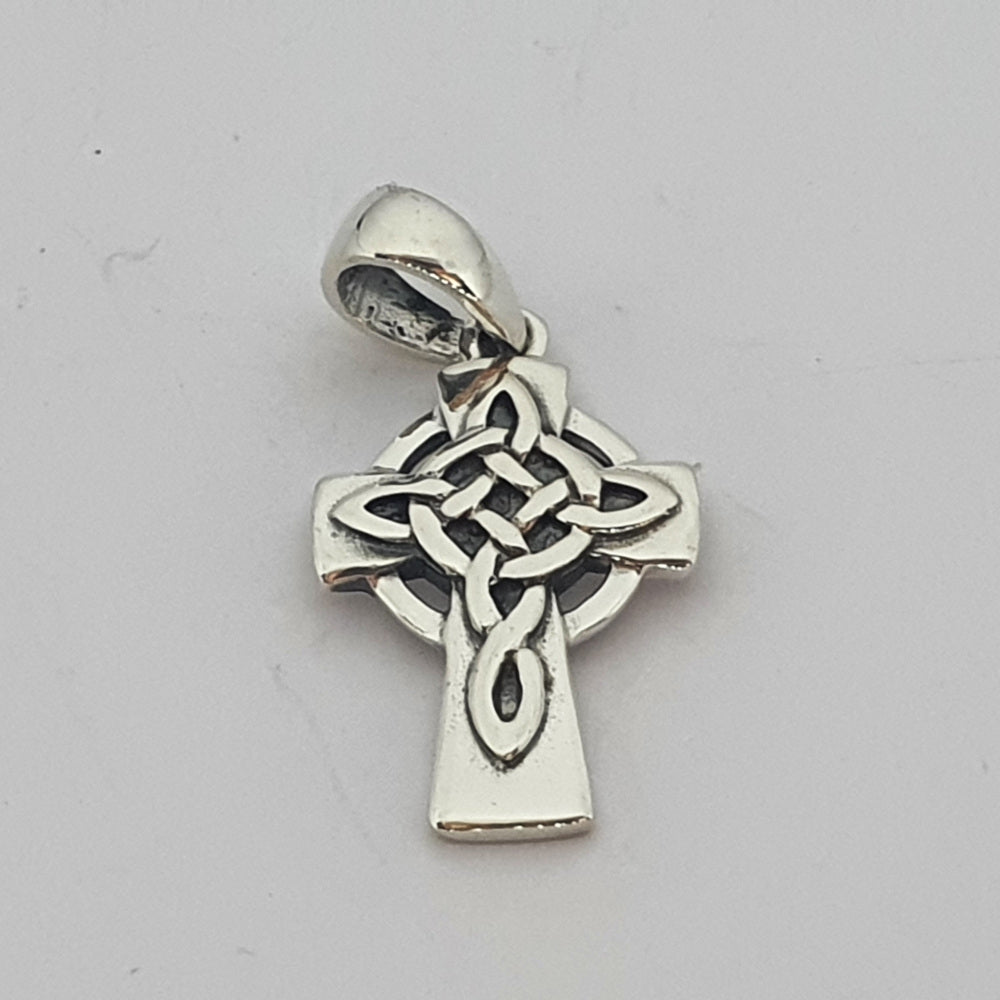 Sea Gems Sterling Silver Celtic Knotwork Cross Pendant  - 4226
