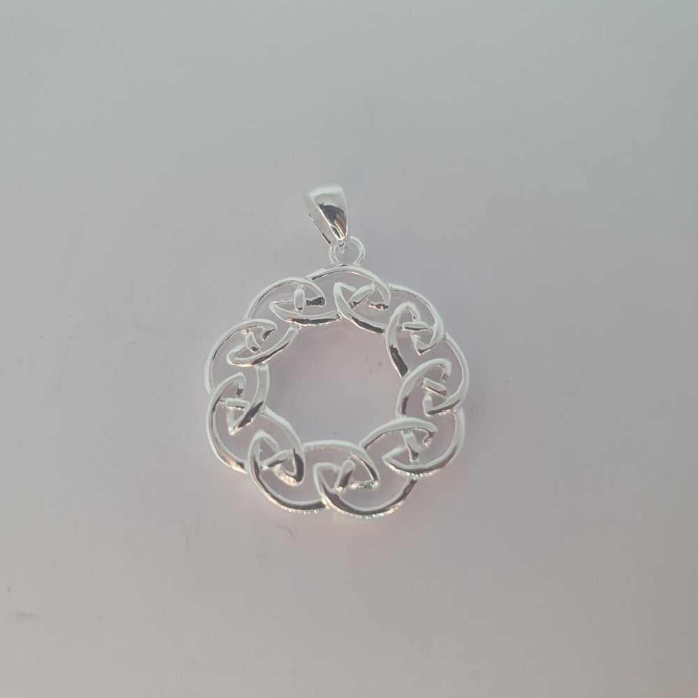 Sea Gems Sterling Silver Round Celtic Knotwork Pendant  - 9194