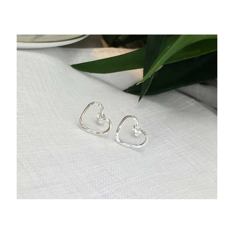 Outline Heart Stud Earrings
