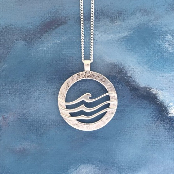 Wave Medium Pendant - 30MP