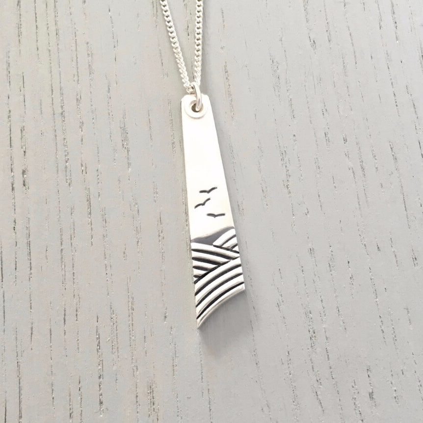 Spring Medium Pendant - 15P